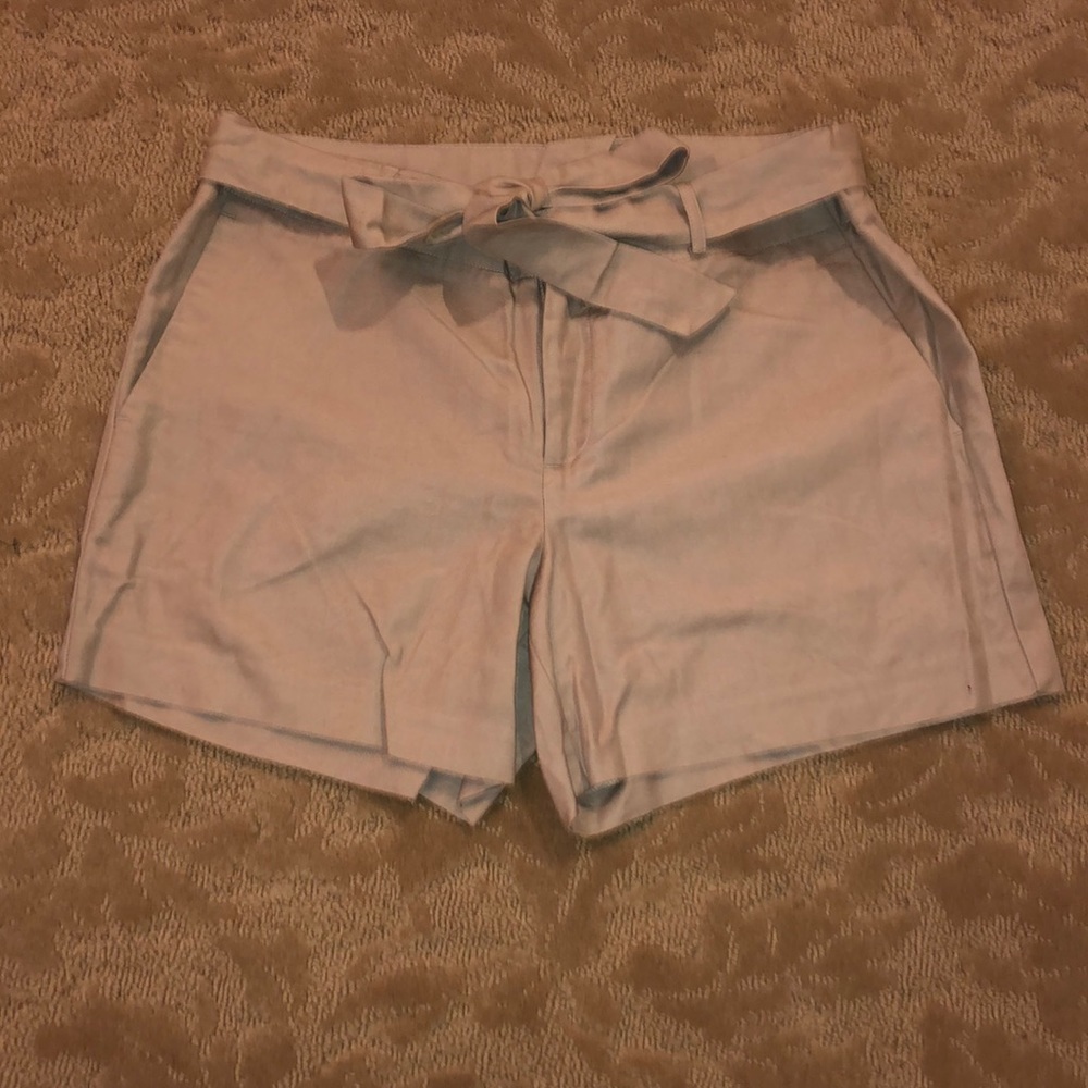 Shorts w/ tie